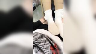 川妹子JK制服LO鞋足交踩鸡