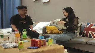 我开着拖拉机22岁兼职学生妹女仆装