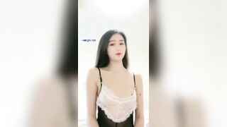 尤物大长腿女神一只小甜甜尺度变大跳弹自慰淫水多._