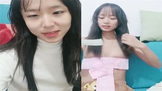 居家小情侣出租屋中直播赚钱