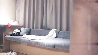 时尚笔直大长腿短裙小姐姐约到酒店高挑性感肉体