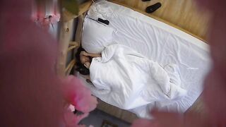 不良酒店盗录可爱鲜嫩学妹与大屌男友开房爱爱